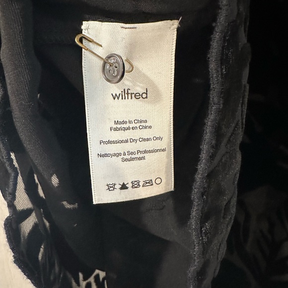 Wilfred Velvet Floral Burnout Top, Unlined. Size L. - Picture 3 of 4